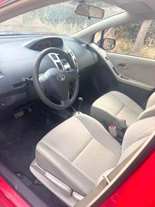 Voitures pas chères avec toit ouvrant, voitures d'occasion, <span class=keywords><strong>Toyota</strong></span> <span class=keywords><strong>Yaris</strong></span> <span class=keywords><strong>2012</strong></span>, 1.6L, édition Meizu, transmission automatique, bon état - Product Image 5