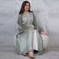 Nouvelle collection été 2026 : Ensemble 3 pièces en strass pour femme, robe longue Abaya à manches bouffantes, élégante et modeste, violette, avec ceinture, idéale pour les vacances.