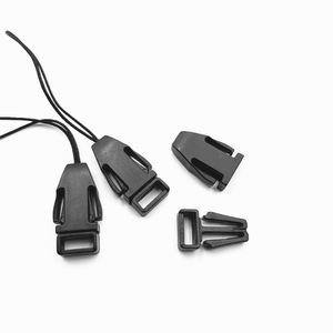 Hebilla de plástico para bolsos, duradera, negra, tamaño pequeño - Product Image 1