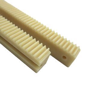 Engranaje de bastidor de nailon PA66 de plástico, mecanizado cnc de precisión personalizado - Product Image 1
