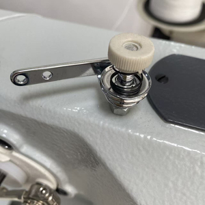 Máquina de Coser <span class=keywords><strong>Industrial</strong></span> RN-810 de Una Sola Aguja, Motor Programable, Operación Computarizada, Puntada de Seguridad Multiusos, Uso Doméstico, Nueva - Product Image 5