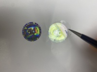 Autocollant d'hologramme 3D imprimé personnalisé étiquette de sécurité durable en PVC PET impression UV finition de surface brillante haute anti-contrefaçon