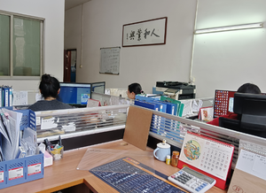 <span class=keywords><strong>2025</strong></span> thân thiện với môi trường tùy chỉnh lá vàng tấm bảng Hộp Quà Tặng thùng <span class=keywords><strong>carton</strong></span> tái sử dụng lưu niệm cho bao bì quà tặng giáng sinh - Product Image 4