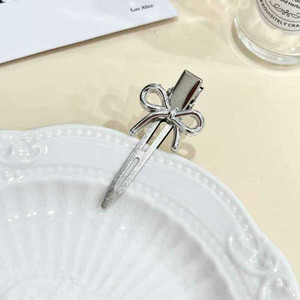 Accessori da donna di tendenza per la vendita di stelle luccicanti mollette graziose clip a fiori a becco d'anatra per la decorazione dei capelli 5cm alla moda - Product Image 1