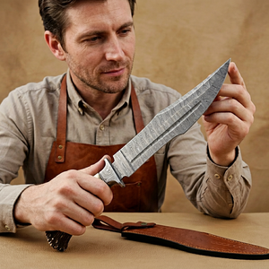 Couteau de chasse à lame fixe en acier Damas personnalisé, pointe clip, bord droit, avec manche en corne de cerf et étui en cuir, pour survie en extérieur - Product Image 2