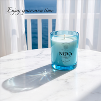 Bougie parfumée pour la maison personnalisable NOVA, un cadeau idéal, fabriquée à partir de cire de soja et de noix de coco entièrement naturelle, avec boîte