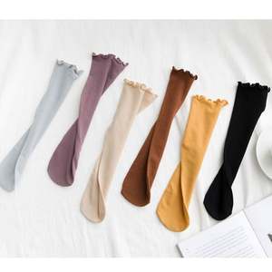 <span class=keywords><strong>Calcetines</strong></span> holgados <span class=keywords><strong>de</strong></span> tubo Wellie <span class=keywords><strong>para</strong></span> mujer <span class=keywords><strong>de</strong></span> alta calidad con logotipo <span class=keywords><strong>de</strong></span> patrón personalizado otoño longitud <span class=keywords><strong>de</strong></span> la tripulación uso diario accesorios <span class=keywords><strong>de</strong></span> moda - Product Image 3