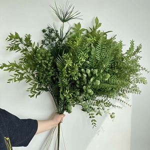 Branche de verdure artificielle de décoration d'événement de conception de forêt de safari pour ajouter la beauté naturelle à vos occasions spéciales - Product Image 1
