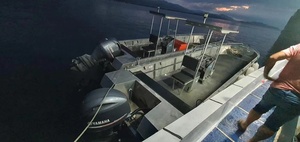 Bateaux <span class=keywords><strong>de</strong></span> pêche à moteur à coque en V profonde <span class=keywords><strong>de</strong></span> 10 m avec console centrale à vendre - Product Image 3