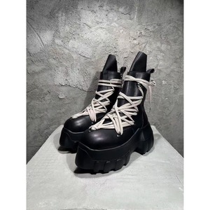 Botas de Plataforma Impermeables de Cuero Genuino Negro con Cordones para Mujer, Suela de Goma Antideslizante, Estilo Gótico Urbano - Product Image 1