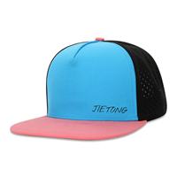 Casquette Snapback en toile imperméable 100 % polyester à 5 panneaux avec visière plate, broderie florale découpée au laser, logo OEM/ODM pour l'extérieur