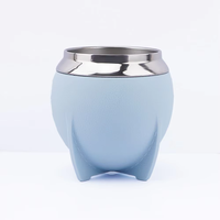 Taza de yerba mate Taza de té mate de calabaza aislada