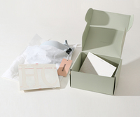 Boîtes cadeaux de luxe personnalisées pour lingerie féminine, estampage à chaud doré avec lamination brillante et gaufrage pour l'expédition de lingerie