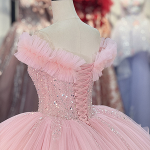 20257 Vestido de Fiesta Exclusivo con Hombros Descubiertos, Volantes, Color Rosa, con Lentejuelas, para Quinceañera - Product Image 6