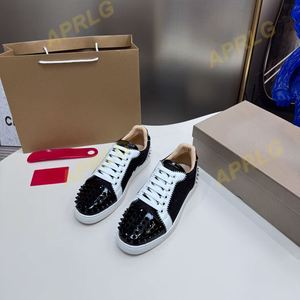 Chaussures de sport en cuir pleine fleur de haute qualité pour hommes, motif clouté rouge, doublure en cuir véritable pour la marche, style Louboutin - Product Image 1