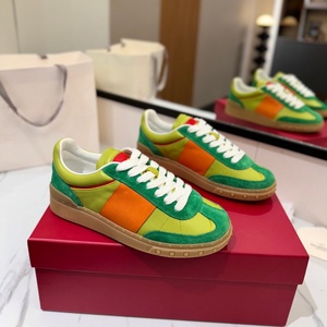 Chaussures de sport basses en daim de luxe de haute qualité, multicolores, en cuir, décontractées, rétro, authentiques, livraison directe, chaussures personnalisées de créateur - Product Image 1