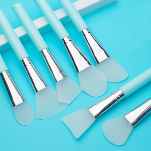 Pinceaux cosmétiques professionnels en silicone à poils de <span class=keywords><strong>blaireau</strong></span> obliques et angulaires pour salons de beauté – Vente en gros - Product Image 4