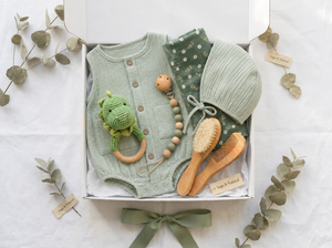 Ensemble cadeau bébé KAIYUE, barboteuse en mousseline de coton <span class=keywords><strong>vert</strong></span> <span class=keywords><strong>sauge</strong></span> style bohème et hochet dinosaure pour nouveau-né - Product Image 2