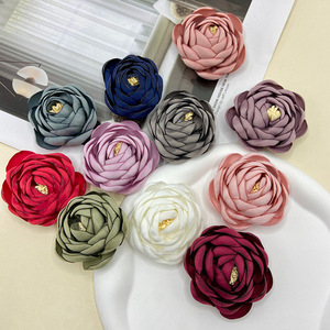 Décorations florales en tissu faites à la main, roses de 4 cm et 5 cm, pour accessoires de cheveux DIY, broches pour vêtements, sacs, chaussures, bijoux - Product Image 3