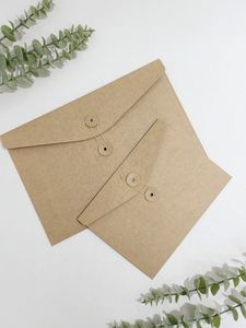 Sobre de Papel Kraft de Lujo con Textura de Madera Personalizada, Formato A4, con Cierre de Botón y Cordón - Product Image 6