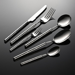 Couteau, fourchette et cuillère en acier inoxydable 304, motif marteau diamant, luxe léger, rétro, poli miroir, haut de gamme, pour steak et dessert - Product Image 3