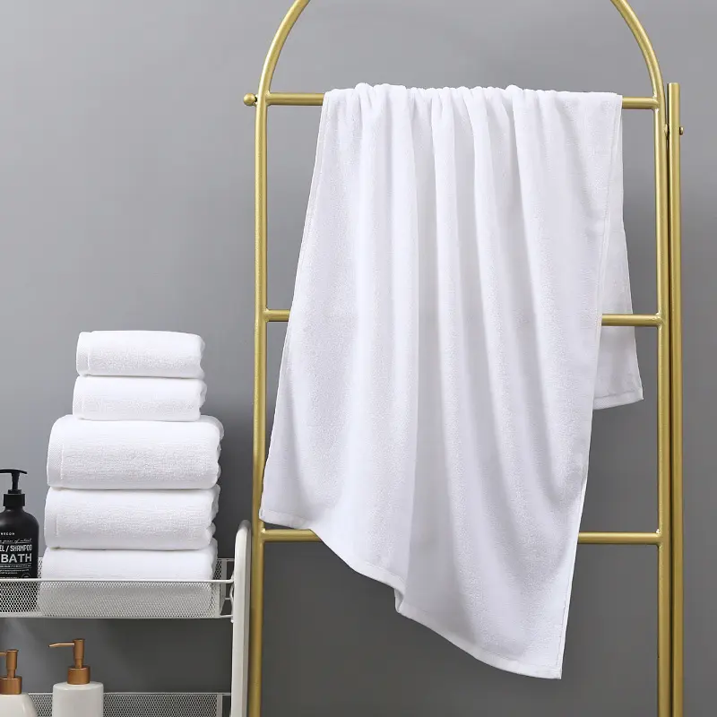 Vente en gros de luxe 5 étoiles hôtel spa 100% coton personnalisé blanc éponge main visage hôtel serviette de bain