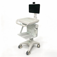 Chariot médical portable réglable sur roulettes avec étagère de montage d'équipement, grand panier de rangement et double porte-gobelets pour hôpital