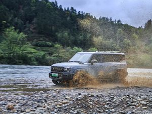 T2 Jetour Shanhai: ปลั๊กอินไฮบริดออฟโรดที่เอาชนะทั้งเ<span class=keywords><strong>มือ</strong></span>งและเส้นทาง - Product Image 4