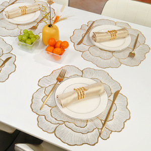 Serviettes De Table En Tissu Set De Table Napperon Antidérapant Lavable En PVC Lot De 6 Placemat Elegants Résiste à La Chaleur Pour La Cuisine Restaurant D 'or | Leroy Merlin Set De
