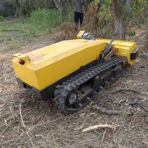 Machine télécommandée pour le défrichement et <span class=keywords><strong>la</strong></span> coupe de l'herbe sur terrain montagneux ; Machine économique pour l'élimination des forêts, de l'herbe et des arbustes - Product Image 4