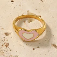 Niedlicher Zweifarbiger Rosa Herz-Emaille Vergoldeter Edelstahl Mode-Fingerring Trendiges Tägliches Schmuck-Accessoire