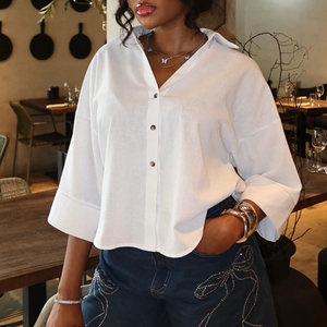 Fabricants de vêtements : Blouses et chemises pour femmes, hauts amples, chemisier à col revers et col en V à simple boutonnage, chemise unie élégante et décontractée pour femmes - Product Image 1