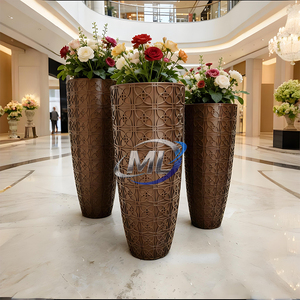 Maceta de Fibra de Vidrio Dorada, Maceta de Lujo para Interiores y Exteriores, Maceta Metálica Dorada de FRP, Maceta Premium para Vestíbulo de Hotel - Product Image 2