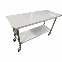 Table de travail mobile professionnelle en acier inoxydable brossé argenté, avec étagère et roulettes, pour cuisine commerciale et hôtel (OEM/ODM)