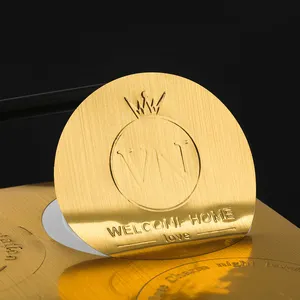 Embossed Gold Foil Adhesive Circle Stickers Met Logo Label Custom For Brand Packaging