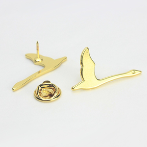 Pins de solapa de esmalte personalizados bañados en plata, broches de esmalte de dibujos animados de paloma, mariposa, azulón, cisne, flamenco, pin de esmalte suave con diseño de animales - Product Image 3