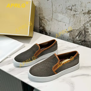 Nouvelles chaussures plates décontractées en cuir pour femmes, style britannique, en cuir de vachette brodé, à talon plat et à lacets, pour la marche et la course, collection automne/hiver. - Product Image 6