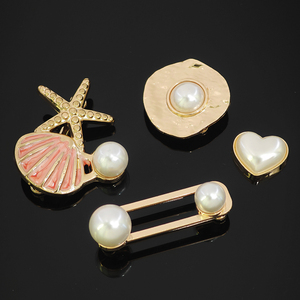 Boucles en forme de coquillages et d'étoiles de mer en métal, plaquées or vert, avec perles décoratives, connecteurs de forme irrégulière - Product Image 5