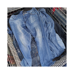 Pantalones vaqueros de <span class=keywords><strong>ropa</strong></span> usados C14 en fardos de colores bonitos al por mayor de colores mezclados en fardos pantalones de <span class=keywords><strong>hombre</strong></span> surtidos de segunda mano a granel - Product Image 1