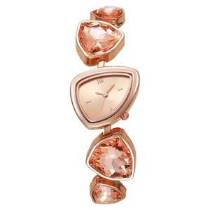 Reloj de cuarzo irregular en stock, de lujo ligero y exclusivo, <span class=keywords><strong>con</strong></span> brazalete de cristal triangular, <span class=keywords><strong>la</strong></span> <span class=keywords><strong>primera</strong></span> opción para regalar. - Product Image 3