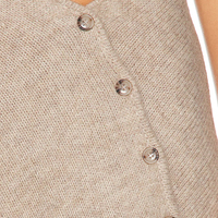Suéter Largo de Punto para Mujer, Estilo Casual, Cintura Baja, Antiarrugas, Minimalista y Chic, Color Beige, con Detalle de Botones Asimétricos, Marca Wisrise