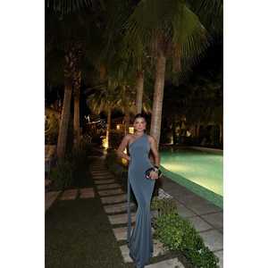 Robe de soirée anthracite style bal de promo avec col montant, style simple, ornée de perles, de sequins et de plumes, tailles XS à XL - Product Image 3