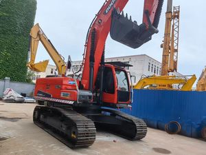 Excavadora hidráulica de cadenas Doosan DX225 de segunda mano, excavadora usada de tamaño mediano para canteras y construcción de carreteras - Product Image 1
