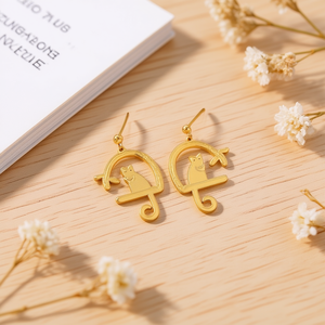 Orecchini con Pendente a Forma di Gattino in Acciaio Inossidabile, Colore Oro, Design Carino, Gioielli alla Moda per Donne - Product Image 3