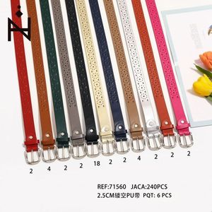 Cintura in PU da 2,5 cm con cinturino traforato per donna, accessorio di moda - Product Image 1