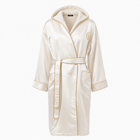 Robe de couple avec capuche en polyester double face ivoire, confortable et durable pour un usage quotidien et les vacances, manches longues pour femme
