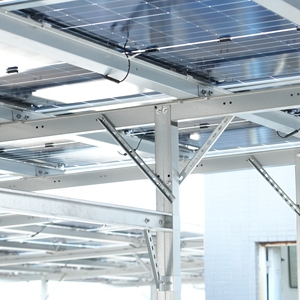 Système de montage solaire BIPV en <span class=keywords><strong>zinc</strong></span>, aluminium et magnésium, assemblage modulaire sans soudure, anti-typhon 16, photovoltaïque intégré au bâtiment - Product Image 4
