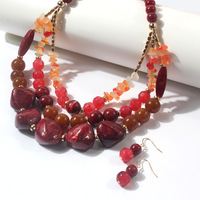 Parures de bijoux fantaisie : Colliers superposés, collier vintage en résine perlée, ensemble de colliers multirangs pour femme