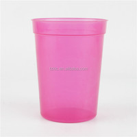 8 Oz. Tasse de stade en plastique translucide