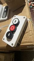 Bouton-poussoir de commande momentanée éclairé LAY5-B213
